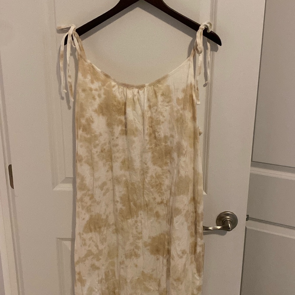 Old Navy maxi dress tie dye with tie strap detail